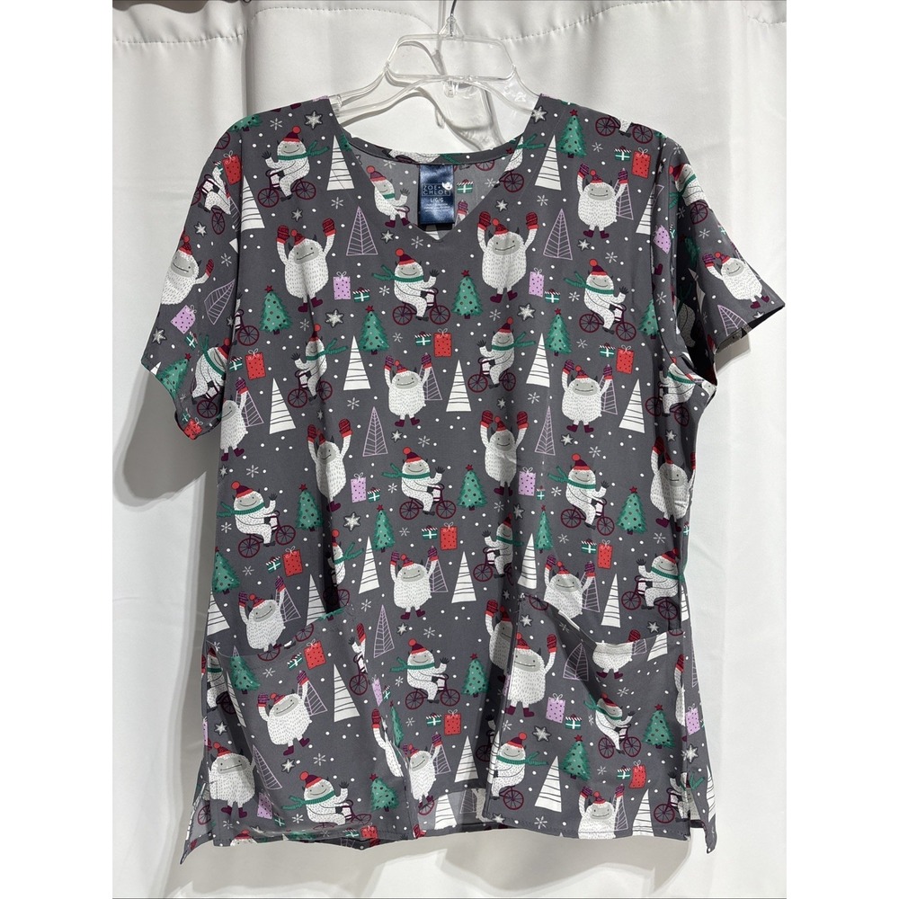 Women's Zoe + Chloe Scrub Top Size‎ Large Grey Christmas Scene Holiday